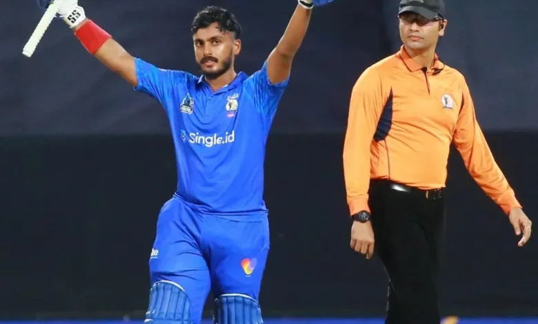 ആനന്ദ് കൃഷ്ണന് സെഞ്ച്വറി; കൊച്ചിക്ക് ആശ്വാസ ജയം