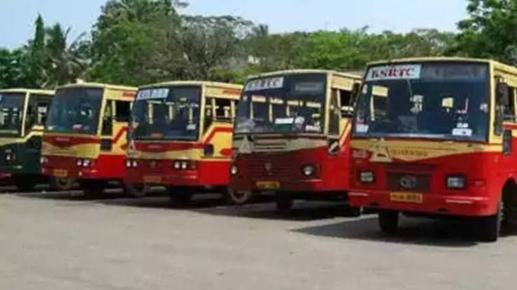 ഒന്നരവർഷത്തിനു ശേഷം ഇതാദ്യം; ഗഡുക്കളില്ലാതെ ഒറ്റത്തവണയായി കെഎസ്ആർടിസിയിൽ ശമ്പള വിതരണം ആരംഭിച്ചു