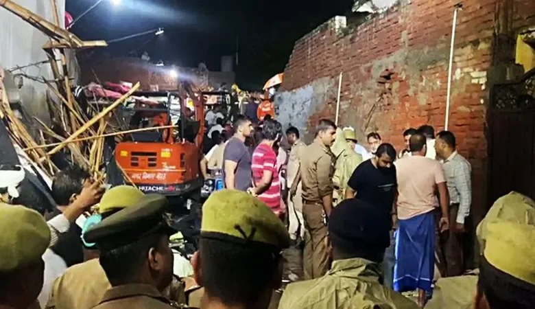 ഉത്തർപ്രദേശ് മീററ്റിൽ കെട്ടിടം തകർന്നുവീണു; 10 മരണം