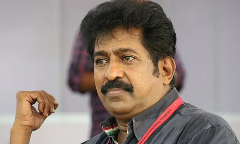ചലച്ചിത്ര അക്കാദമി ചെയർമാന്റെ താത്ക്കാലിക ചുമതല നടൻ പ്രേംകുമാറിന്