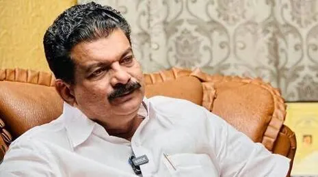 പൊലീസിന് എതിരെ വീണ്ടും ഗുരുതര ആരോപണവുമായി പി.വി.അൻവർ; സ്വര്ണക്കടത്ത് സംഘത്തിലെ കാരിയര്മാരായ സ്ത്രീകളെ പൊലീസ് പീഡിപ്പിച്ചു