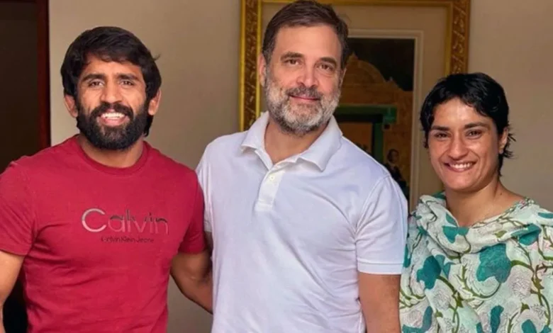 വിനേഷ് ഫോഗട്ട് റെയിൽവേയിലെ ജോലി രാജിവെച്ചു; ഹരിയാനയിൽ കോൺഗ്രസ് സ്ഥാനാർഥിയാകും