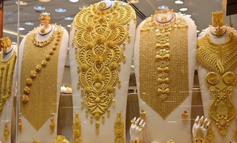 പിടിവിട്ട് സ്വര്‍ണം വില; ആഭരണം വാങ്ങാതെ ഇന്ത്യക്കാര്‍