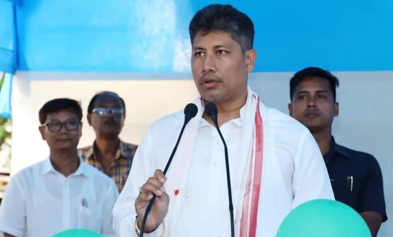 ബീഫ് ആവശ്യമുള്ള കോണ്‍ഗ്രസുകാര്‍ പാക്കിസ്ഥാനിലേക്ക് പോകട്ടെ