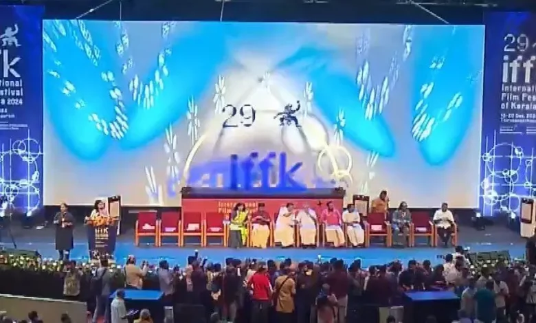 ഐ എഫ് എഫ് കെ സമാപിച്ചു; ബ്രസീലിയന് ചിത്രത്തിന് സുവർണചകോരം